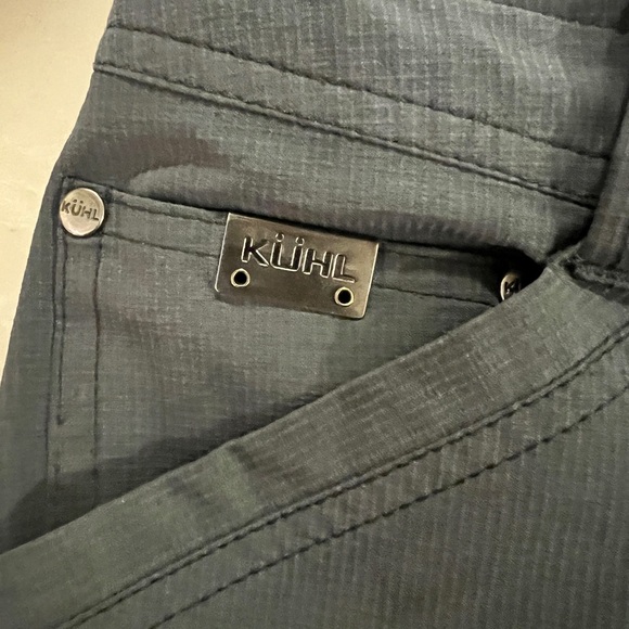 Kuhl Silencr Convertible pants/shorts size
30x30 hiking - dark gray - Picture 7 of 10